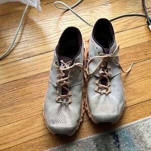 On Cloud Gray and Tan Athletic Sneakers